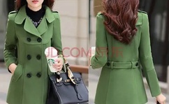 老师扒开粉嫩小泬让我添